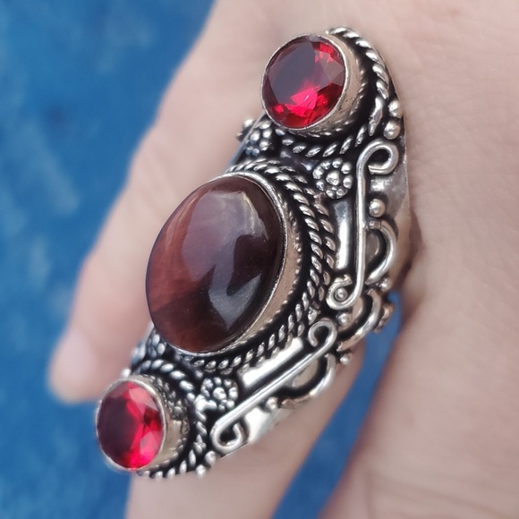 New Red Tiger Eye and Garnet 925 Silver Statement Ring. - Picture 8 of 16
